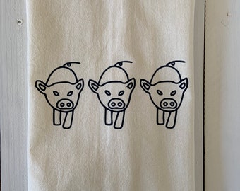 Pig towel, Farm animal gift, Organic cotton towel, Flour sack kitchen towel, Eco friendly, Cloth towel, Farm decor, Pig gifts, Tea towel