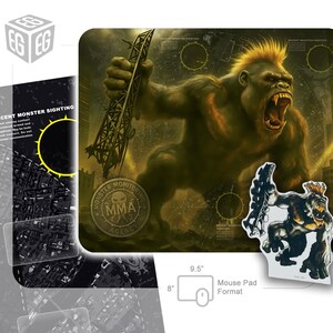 Puede incluir: Una alfombrilla de ratón con un gorila grande y enfadado sosteniendo una estructura, con el texto "MONSTER MONITORING AGENCY" y "RECENT MONSTER SIGHTING". La alfombrilla mide 24 cm por 20 cm.