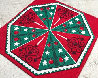 SWEDISH CHRISTMAS TABLET / Tablecloth / Cloth / Small / Made in Sweden / Printed / Cotton / Retro / 60s 70s / Green Red White