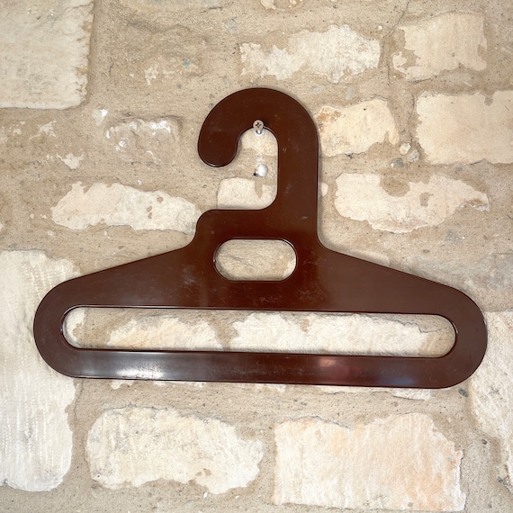 90's «Coat hanger » vintage デザイナーズ Vintage 70s Brown Plastic Clothes Hanger: Retro Space Age Decor
