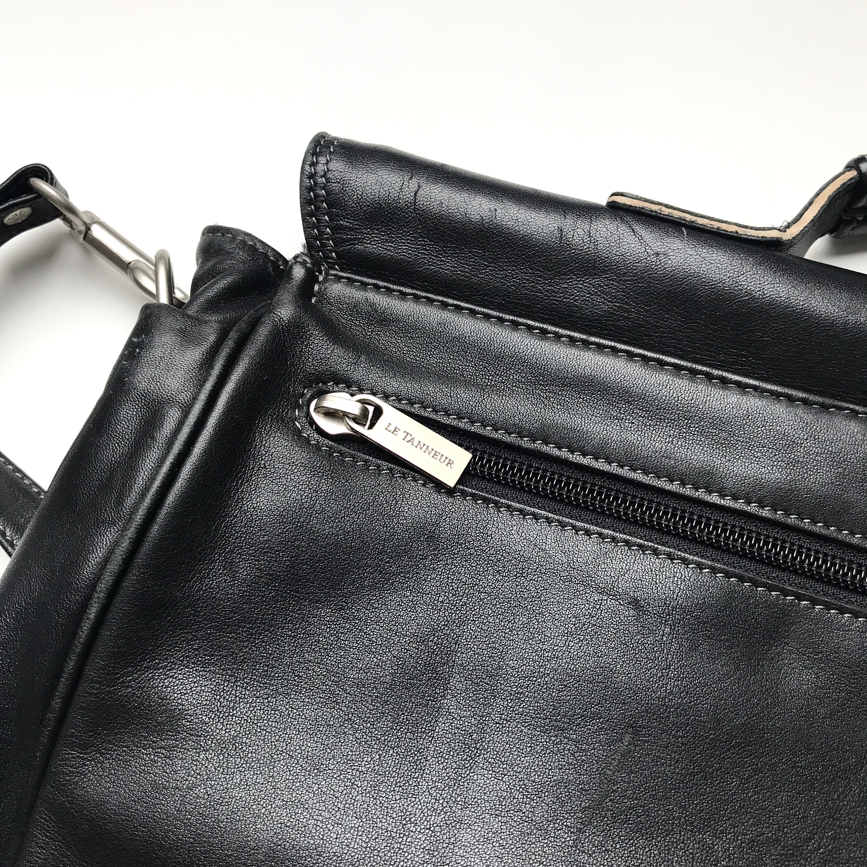 Emile 14 briefcase in T signature leather – Le Tanneur