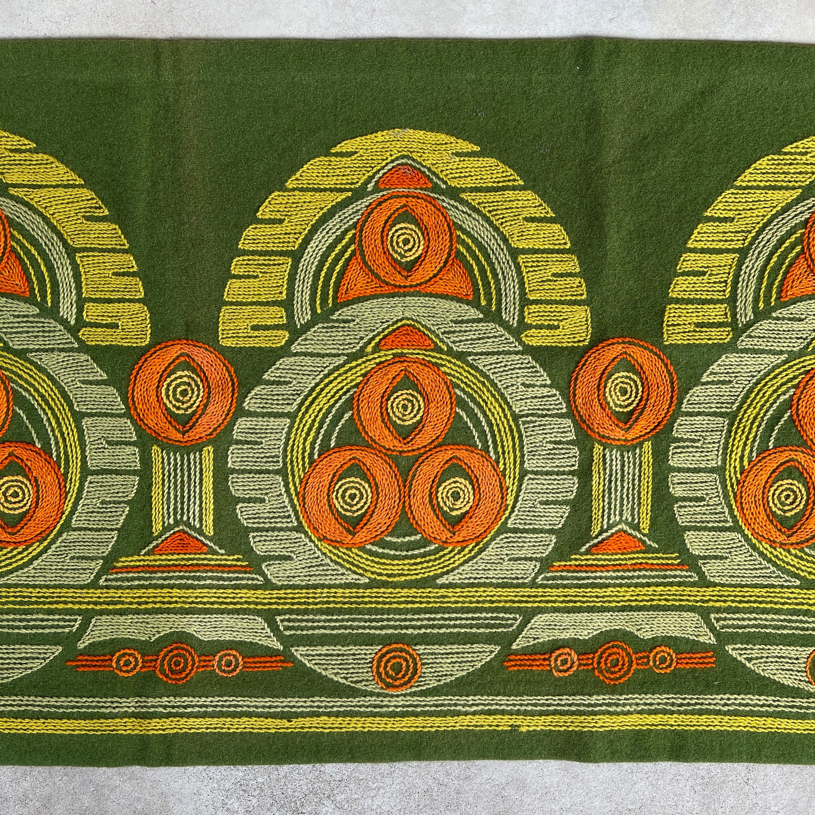 Superbe Rideau Suédois/Art Déco Jugend Tablerunner ou Rideau Tissu Rustique Feutre Fil de Laine Brod