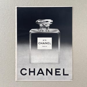 ORIGINAL CHANEL ANZEIGE / Vintage Zeitschriftenseite / Sammlerstück / Mid Century / Wanddekor / Wandkunst / altes Papier / Werbeplakat / französische Parfümanzeige