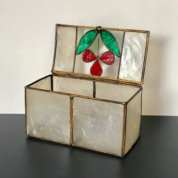 VINTAGE JEWELRY BOX / Mother of pearl shell / Bra… - image 1