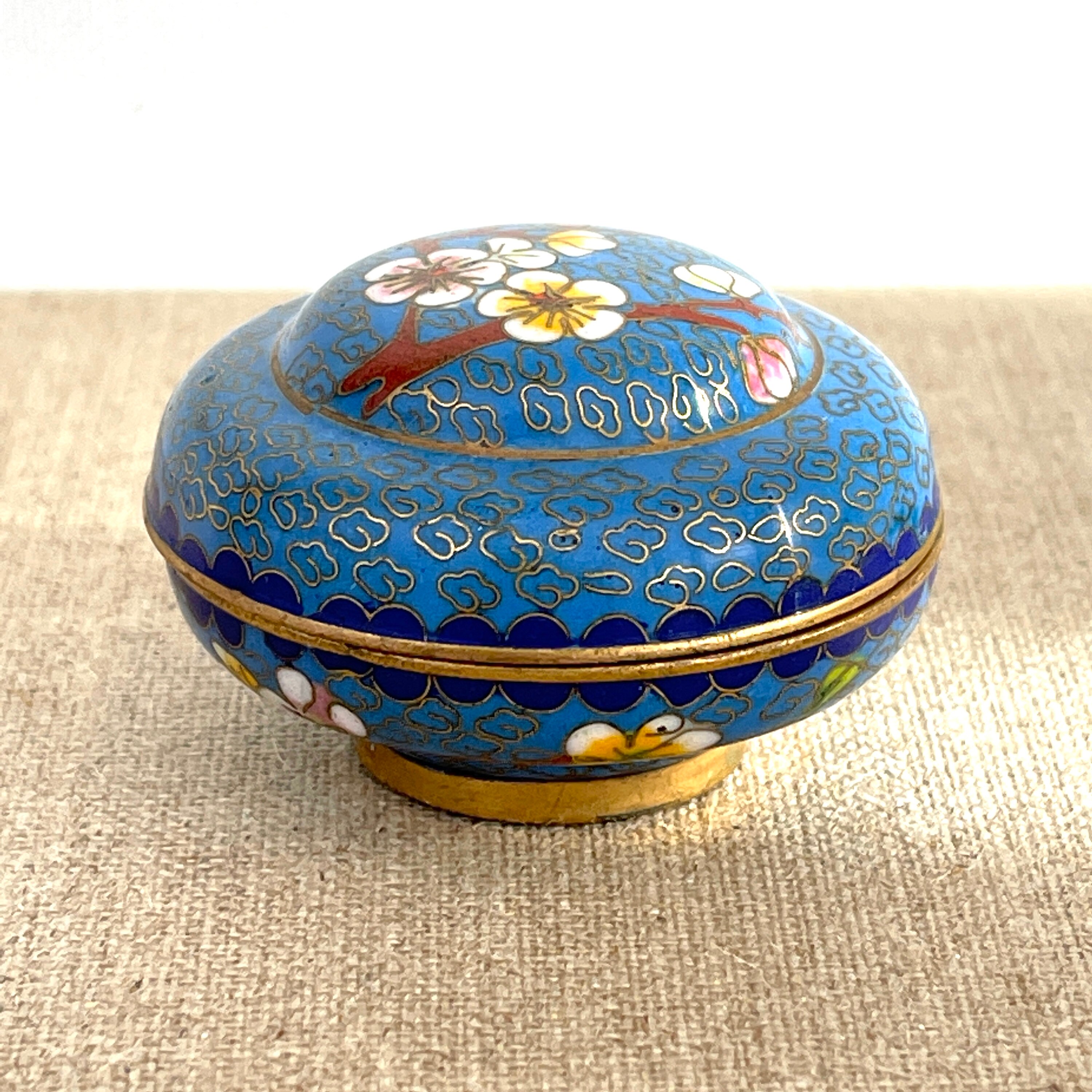 VINTAGE CLOISONNE BOX / Round Box / Enamel on Brass