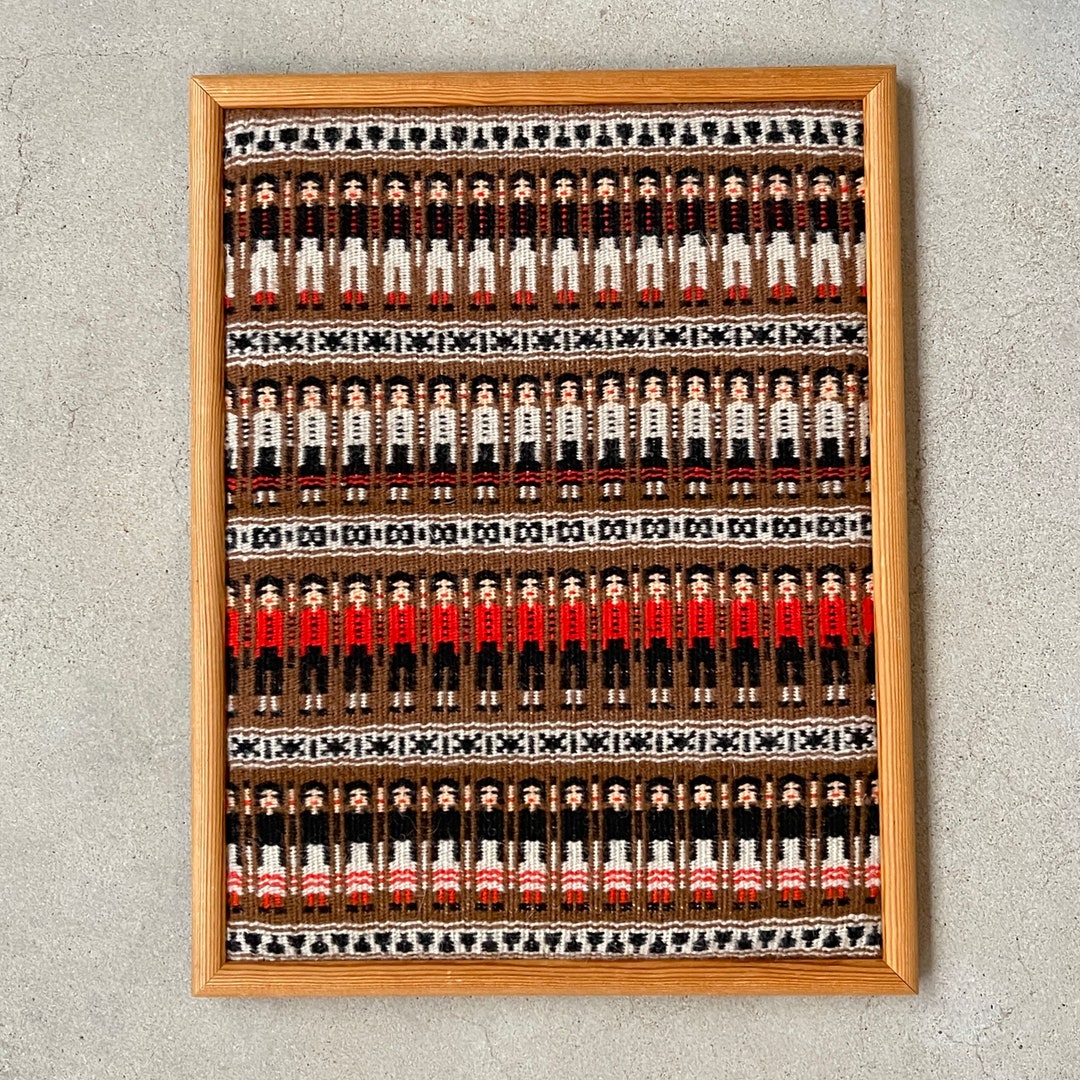 Rare tapis suédois vintage en laine tissée à plat « Scogsbryn