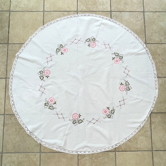 テーブルクロス　刺繍　レース　ヴィンテージ　総手作り　ハンドメイド 刺繍テーブルクロス | iichi 日々の暮らしを心地よくする