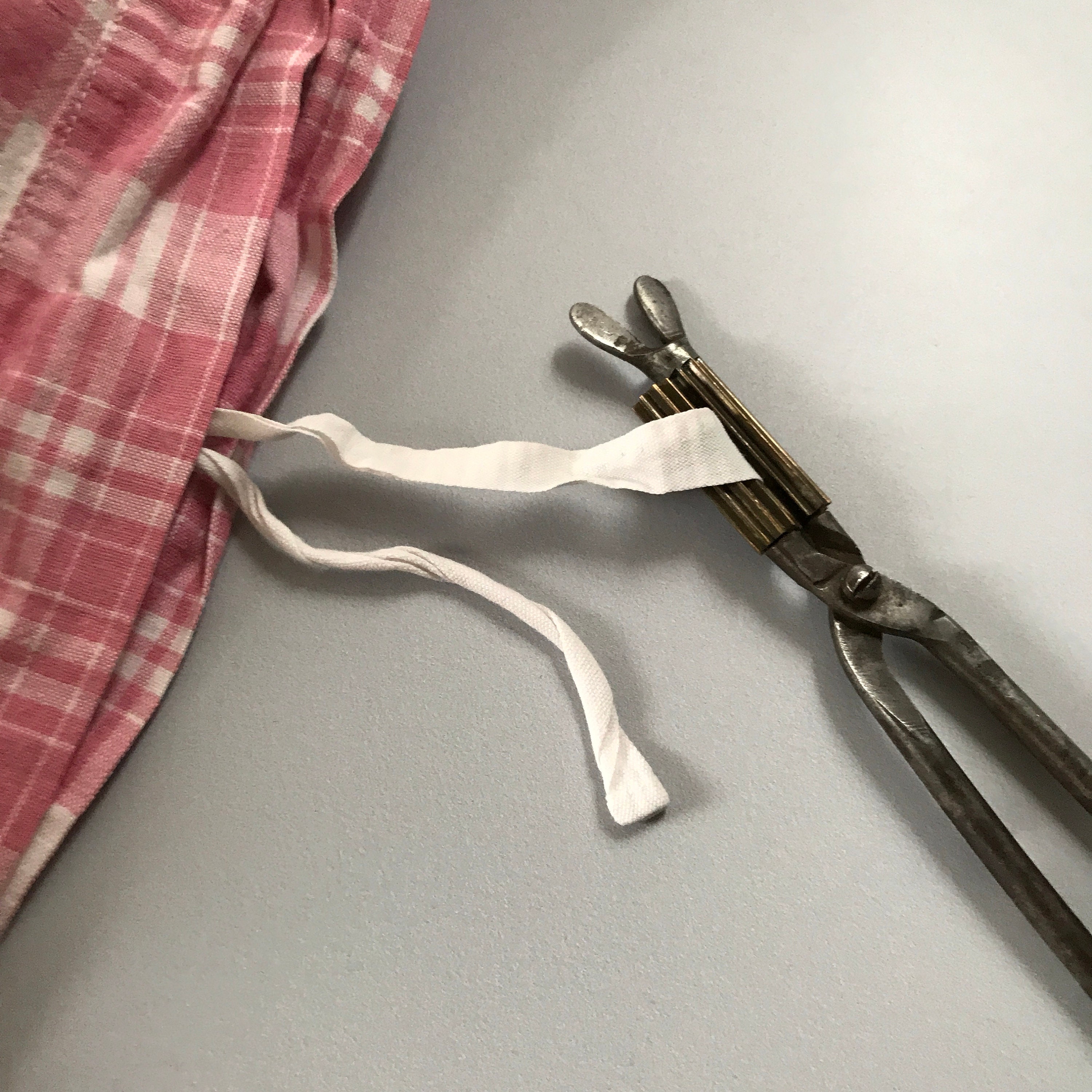 Swedish Metal Tool/Pillow Case Antique Pleated Bands Home Ustensils Décor Shabby Chic Country Collec