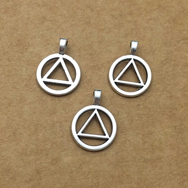 30pcs Triangle Circle Charm, Alcoholics Anonymous Circle Charms, Antique Silver Tone, 19x26mm