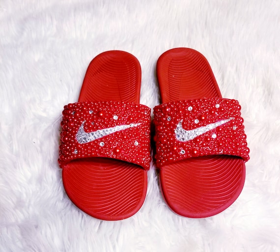 red nike slides womens