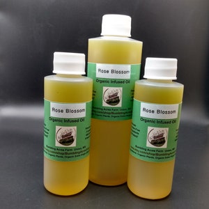 Huile de fleur de rosier bio infusée à la main en petits lots Fabrication sauvage végétalienne Sans gluten Sans additifs Pure et puissante Bumbling Acres Farm