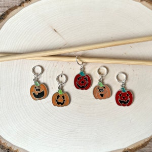 Enamel Pumpkins Light and Dark Orange Colors, Knitting / Crochet Stitch Markers -set of 5