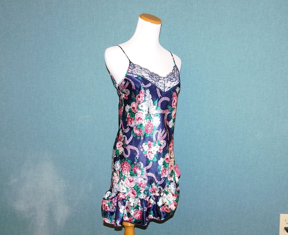 Ladies short nighty hotsell