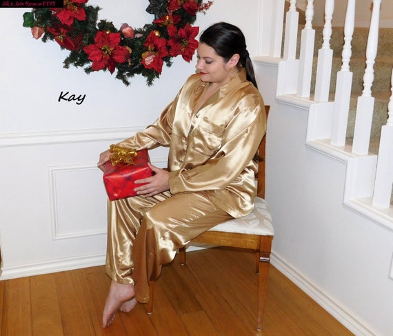 NWT Gold SATIN Pj's Pajamas Lingerie Cacique Sleepwear Holiday Loungewear L  