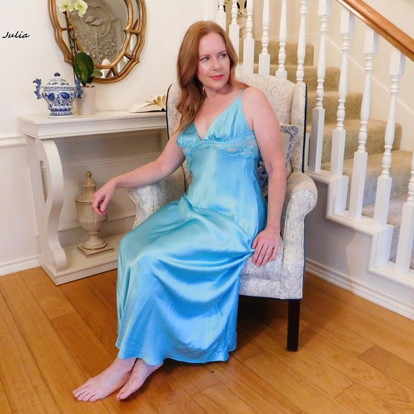 CHRISTINE and Company Vancouver Aqua Blue  SILK and Lace Long NIGHTGOWN Negligee Night Dress Sleepwear Gown Vintage Lingerie - M