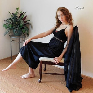 Greta Gehr BLACK NYLON and Lace NIGHTGOWN Nightdress 60's Vintage Sleepwear SExy Gown Femme Fatale Pin Up Lingerie - M