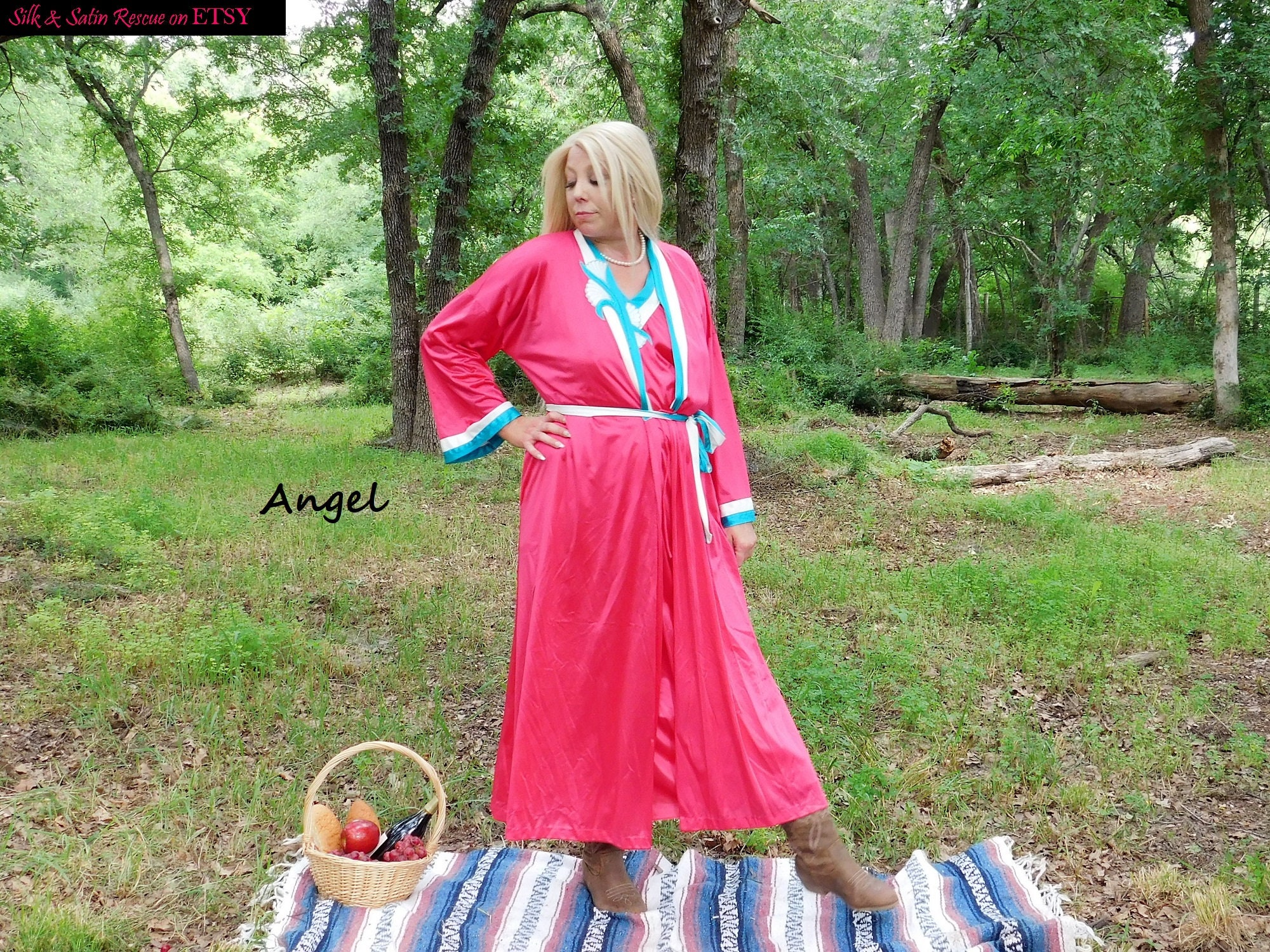 Vanity Fair Hot PINK NYLON NIGHTGOWN and Robe Set Peignoir Sleepwear