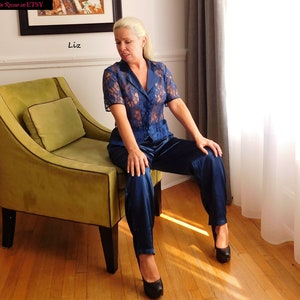 80er Victoria&#39;s Secret Navy BLUE SATIN und Spitze PJ-Pyjama Schlafanzug Nachtwäsche Top Hose Loungewear Dessous - S