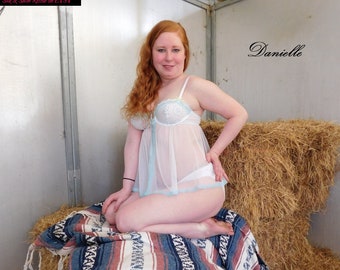 Victoria&#39;s Secret Bridal WHITE SHEER BABYDOLL Nightie Nighty Nightgown Top Cotton Eyelet Lace Cute Sexy Lingerie - 34C - S