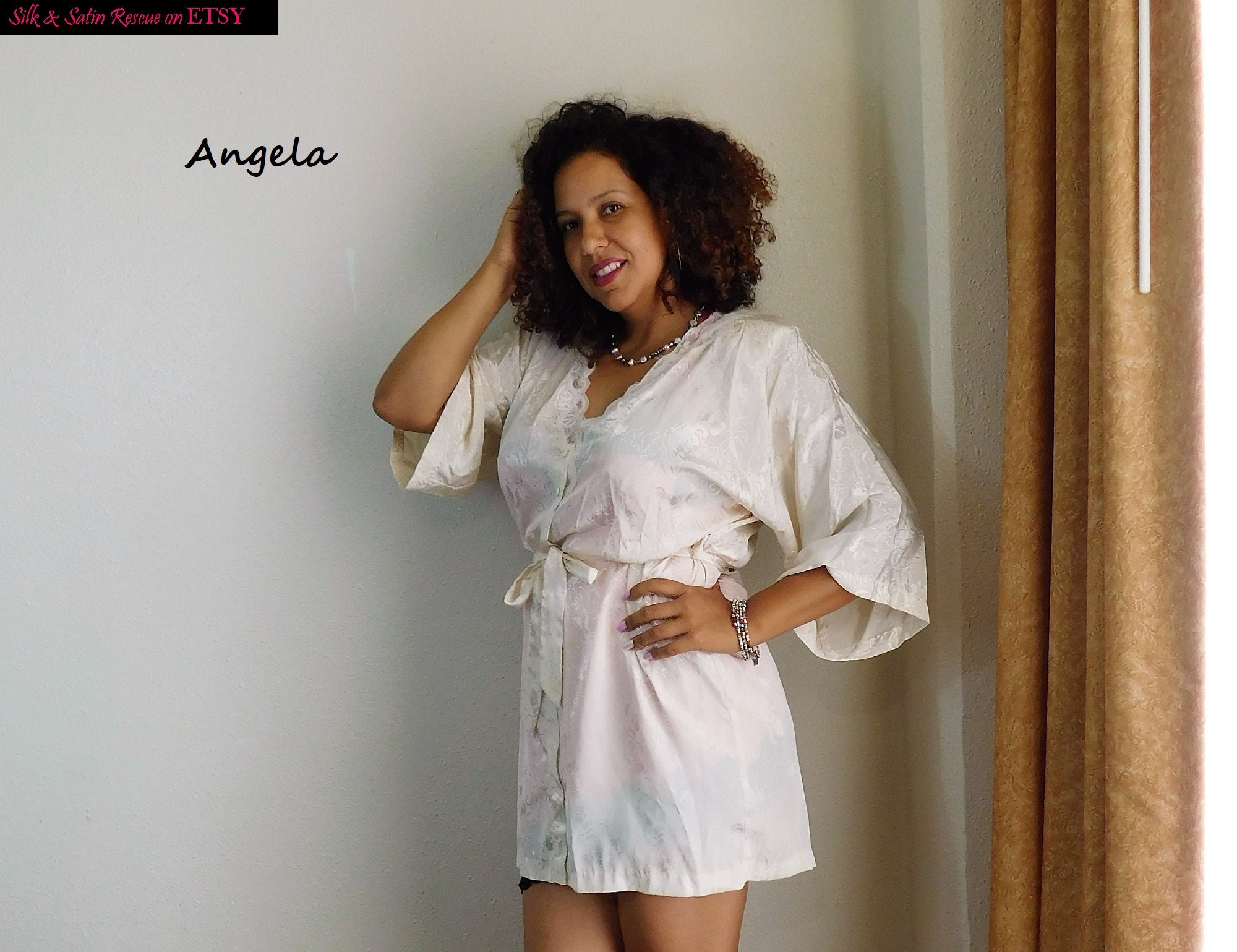 IVORY White SATIN Jacquard and Lace ROBE Dressing Gown Kimono - Etsy India IVORY White SATIN Jacquard and Lace ROBE Dressing Gown Kimono - Etsy India