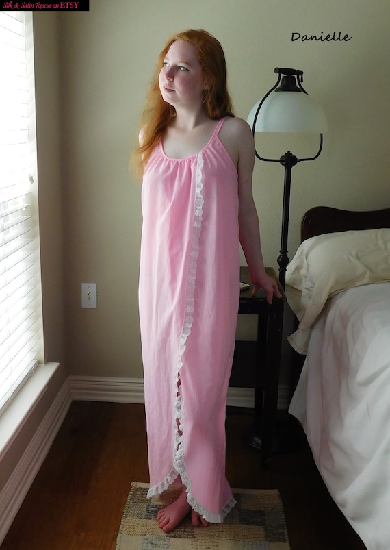 Cute PINK COTTON With White Polka Dots and Lace Trim NIGHTGOWN