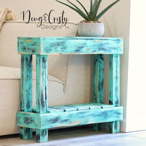 Luxe Accent Table in &quot;Aqua Lowlight&quot;