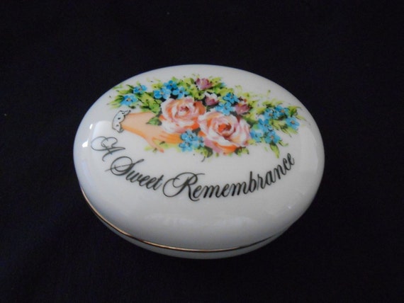 Avon S Valentine S Day Gift Trinket Box 1983 Etsy