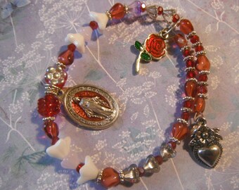 Lovely Miraculus Virgin Mary Enameled Red Medal adjustable Beaded/Charm Bracelet/Red glass Hearts/Clear Chezh Flower Beads