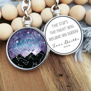 Cadeaux sur le thème de l'espace pour papa, cadeaux personnalisés pour les étoiles, cadeaux sur le thème des étoiles pour lui, carte personnalisée de la constellation des étoiles, porte-clés date + lieu