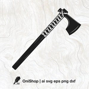 Op de afbeelding: Zwart-witte illustratie van een Viking-bijl met een leren handvat dat is omwikkeld met touw. De bijl bevindt zich op een witte houtnerf achtergrond.