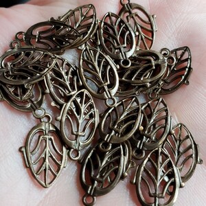 Naturalny mosiądz DP144 16 mm x 11 mm Ozdobna zawieszka w kształcie ulotki *2 sztuki*