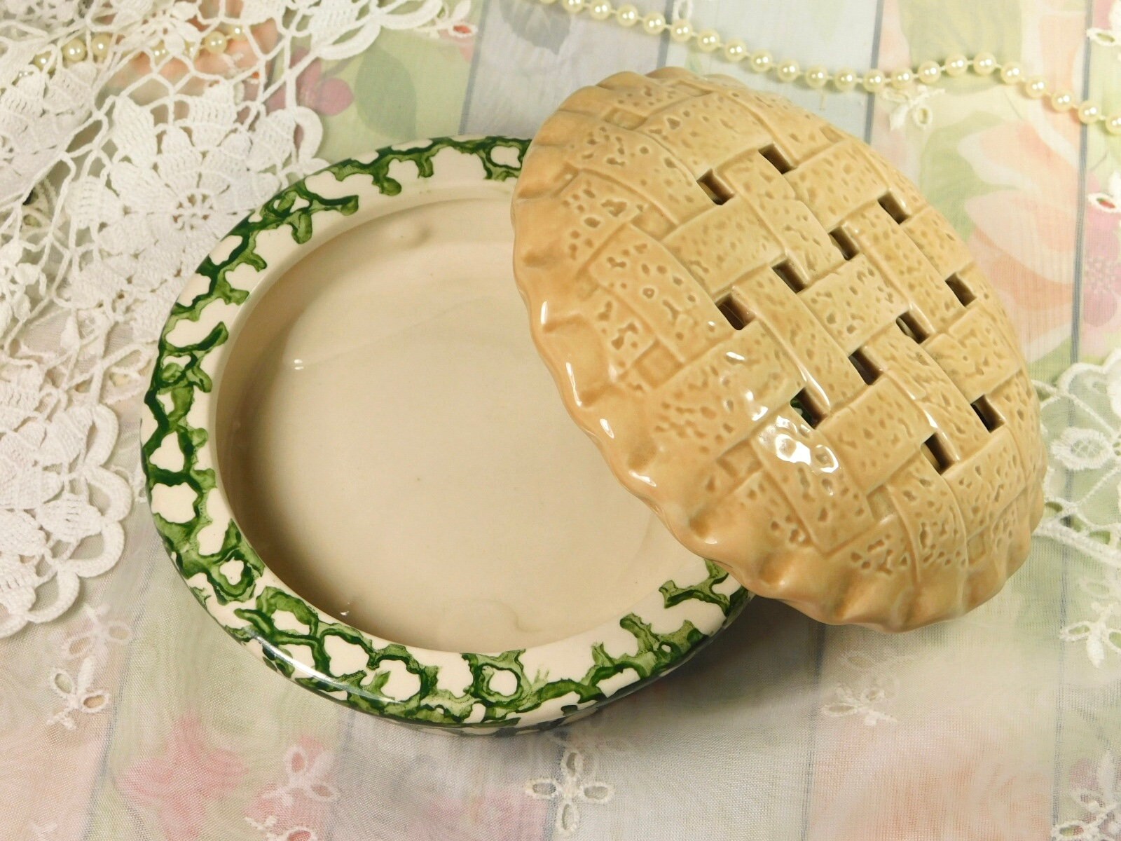 Nantucket Ceramic Pie Dish with Lid Vintage Pie Shaped Bowl Etsy