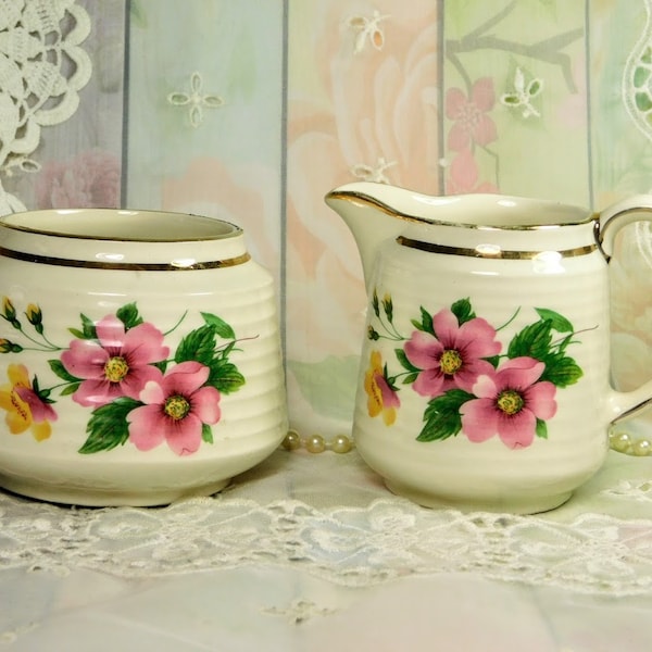 Sadler Creamer and Sugar Bowl Set with Pink Wild Roses, Vintage Sadler Cream and Sugar Set in Porcelain, Pink Roses Creamer and Sugar Bowl