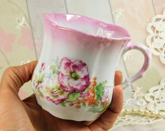 Pink Antique Mug in Porcelain With Pink Flower Design, Vintage Pink & White Mug in Porcelain, Little Fancy Antique Mug Collectible Gift