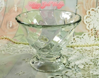 Small Leaded Crystal Glass Dessert Bowl, Vintage Clear Swirled Glass Ice Cream Bowl With Foot, Fancy Little Clear Crystal Salad or Soup Bowl