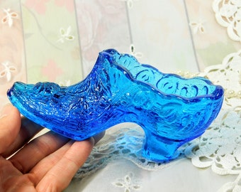 Glass Shoe Figurine in Aqua Blue, Blue Glass Shoe Figurine, Vintage Molded Glass Shoe in Bright Blue, Floral Embossed Small Glass Shoe Art