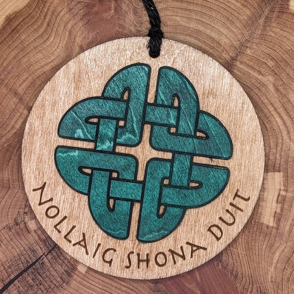 Irish Gaelic Christmas Wood Ornament, Nollaig Shona Duit, Hand Made 3D Layered Wood Decoration With Dara Knot Design, Ireland