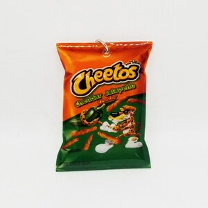 Cheetos cheddar jalapeno key chain (cheetos)
