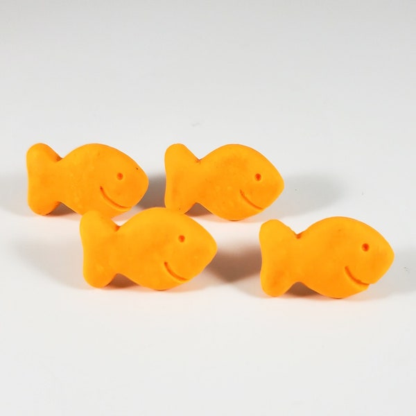 Goldfish cracker pin (cracker pin, cracker lapel, cookie pins, snack pins, goldfish pin)