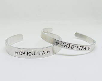 Brazalete Chiquita (Chiquita, corto, brazalete latinx, brazalete estampado)