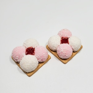 Sponch cookie pins or magnet (arcoiris pin, pan dulce pin)