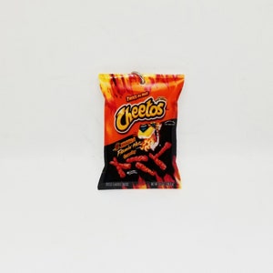 xxtra Hot cheetos keychain ( hot cheetos black bag, chips)