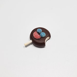 Paleta Payaso pin or magnet (paleta pin)