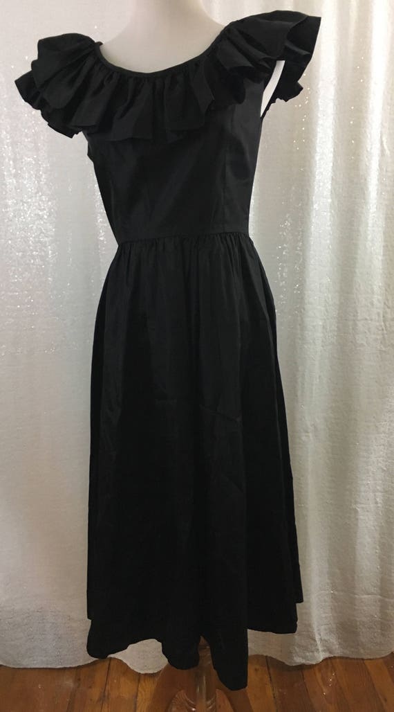 Black ruffle long dress