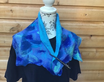 Nuno felted scarf, wet felted scarf, blue felted scarf, blue felted shawlette, blue felted collar, wet felted collar, handmade blue collar