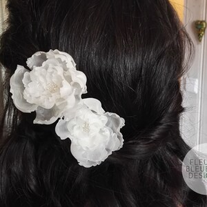 Something blue for the wedding silk flowers hair comb image 5