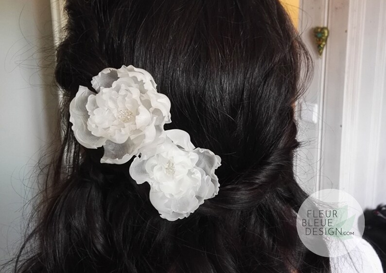 Something blue for the wedding silk flowers hair comb image 5