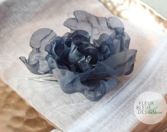 Etwas Blaues für die Hochzeit - Seidenblumen Haarkamm