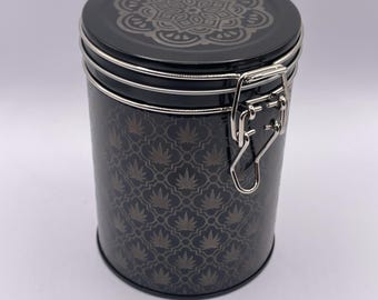 Tea caddy for loose leaf and mushroom tea