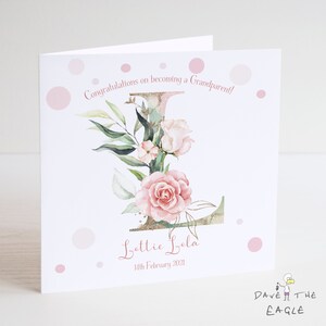 Tarjeta de abuela con inicial floral - Niñas - Cualquier letra
